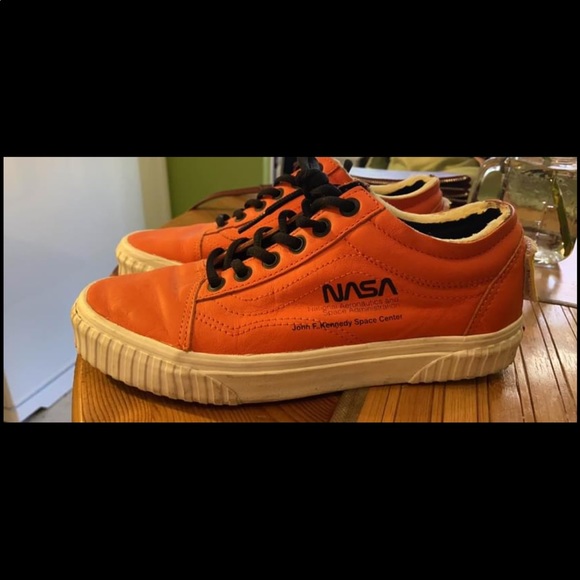 NASA Vans - Picture 4 of 4